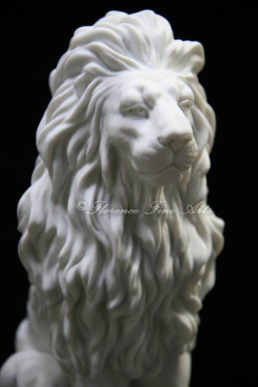 Large Aggressive Lion King Sitting Statue Vittoria  